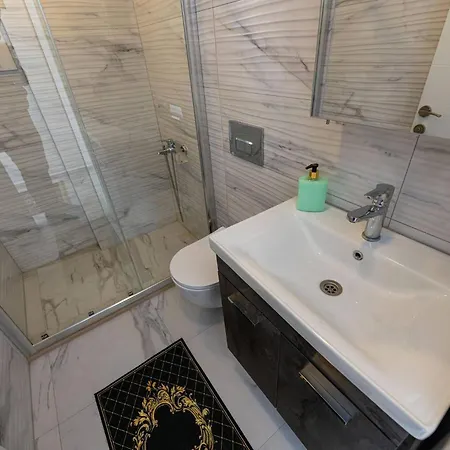 Close To Oludeniz 5 Bedroom 别墅