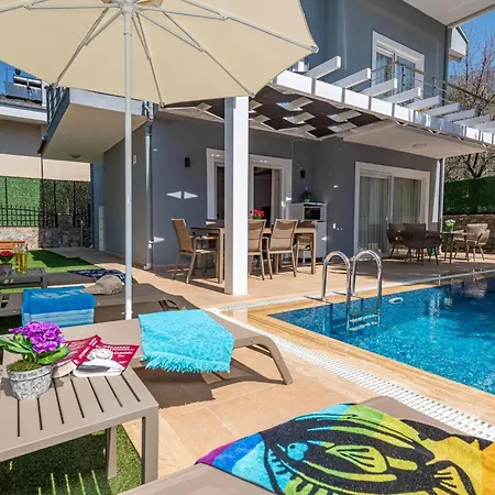 别墅 Close To Oludeniz 5 Bedroom *