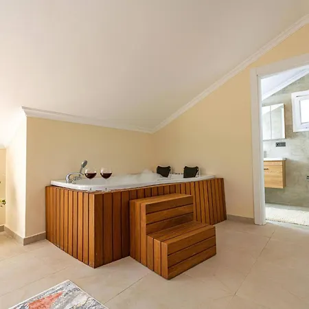 Close To Oludeniz 5 Bedroom Villa Ovacık